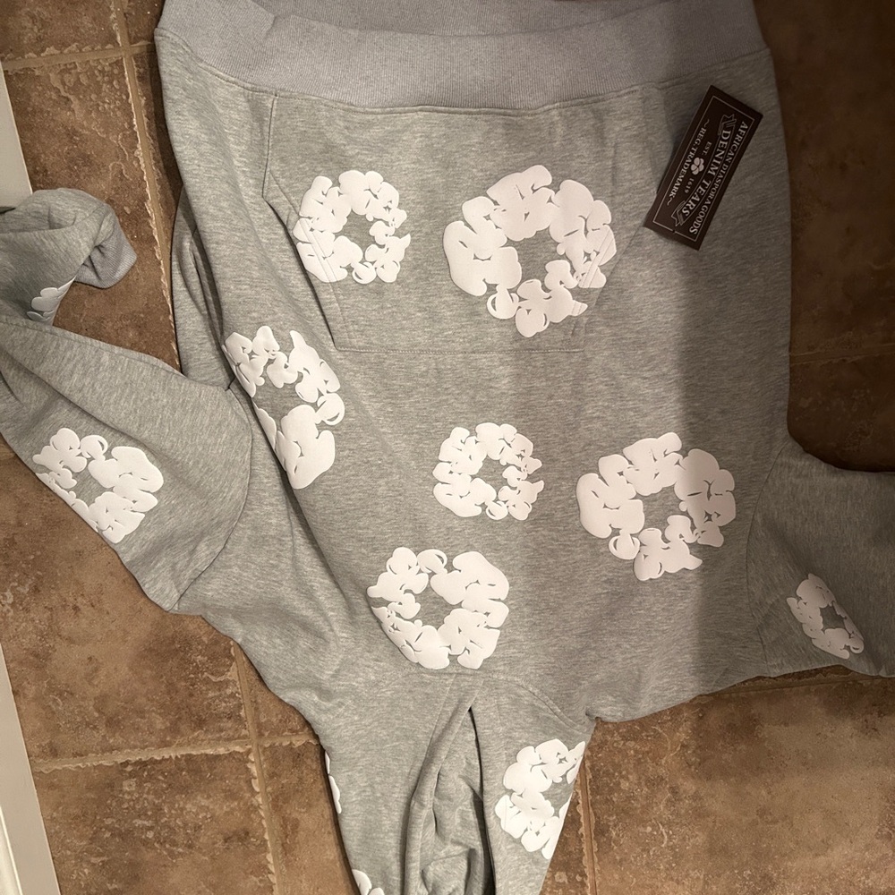 Gray Floral Print Sweatshirt